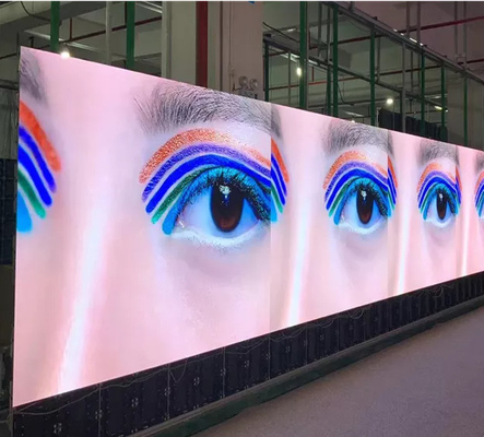 ملون كامل 40000 نقطة / متر مربع شاشة استئجار SMD LED للخزانات الحديدية والصلبة الداخلية
