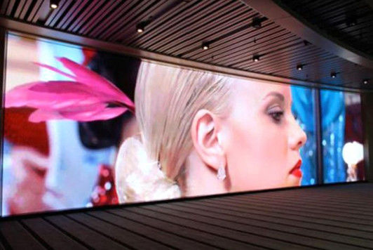 سعر جيد شاشة عرض LED داخلية HD P4 IP43 SMD شاشة LED رقمية بدقة 3840 هرتز شاشة LED ملونة كاملة داخلية الانترنت