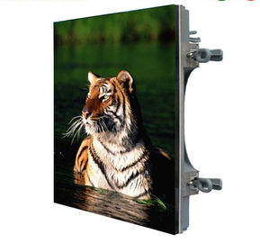شاشة داخلية للاستئجار P4 ذات ضوء خفيف 512 * 512 SMD1921 تحديث 3840Hz COB P2.5