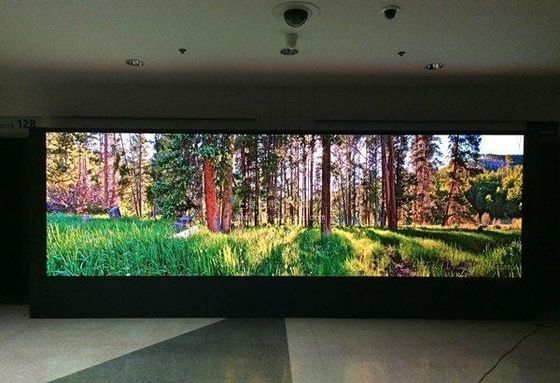 شاشة حائط فيديو LED داخلية صافية SMD 2121 P4 للأحداث / الإعلانات