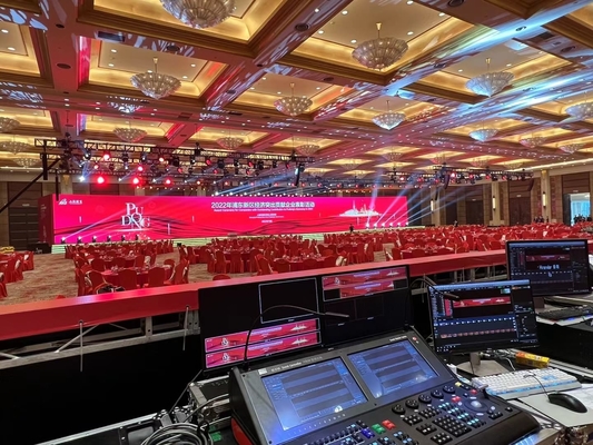 1200cd داخلي P2.5 أدى الفيديو الجدار تصميم وتركيب منحني مرن