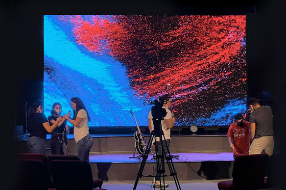 COB P2.5 Smd2121 شاشة الألومنيوم المنسوجة باللون الكامل للإيجار شاشة LED