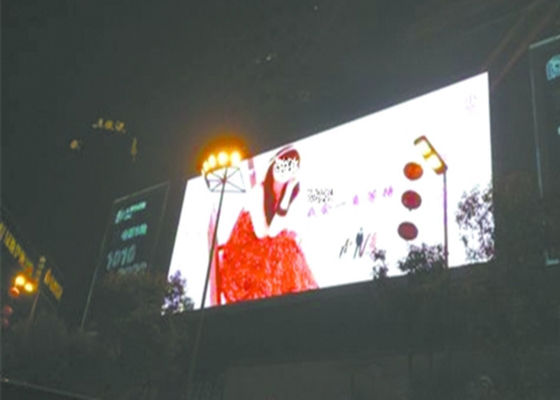 P8 أجنبي Full Color LED Display Module 8mm SMD3535 IP65