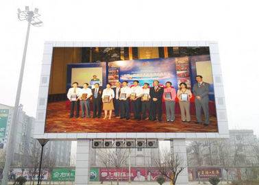 شاشة فيديو خارجية LED SMD P5 / 8500 نيتش شاشة LED خارجية على الحائط