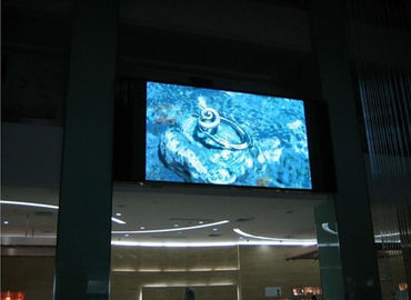 RGB Indoor P5 SMD LED Screen Density 40000 800 * 800mm 3G WIFI التحكم SMD LED العرض الشاشة LED العرض الفيديو