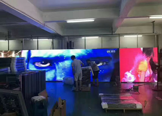سعر جيد P3 داخلية مخصصة كامل لون شاشة LED LED استئجار شاشة 2500 نيت الانترنت