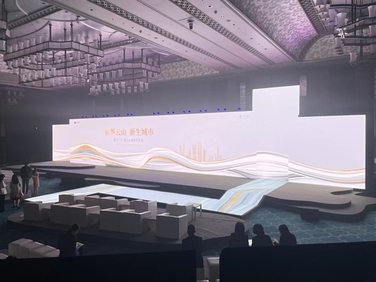 داخلي P2.5 640 * 640mm الإعلانات LED شاشة الحائط الخدمة الأمامية ، 1000 نيت الوضوح
