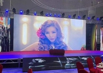 شاشة LED داخلية خلفية مرحلة P5 مرحلة LED شاشة ألومنيوم 960x960mm 3 سنوات ضمان