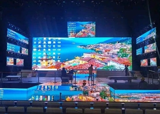 ملون كامل ملعب كرة القدم فائق الوضوح الإعلانات المحيطة شاشة LED P12mm