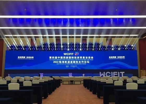 شاشة إعلانات ملونة كاملة LED Display P6 في الهواء الطلق Ultra Hd عالية الدقة Ip65 حجم كبير
