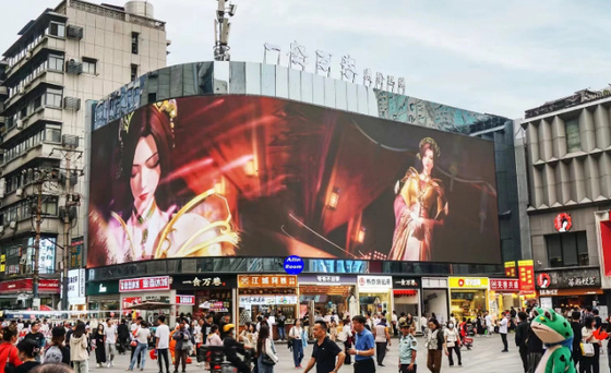شاشة LED ذات لون كامل في الهواء الطلق الكبيرة P6 مقاومة للماء والغبار 3 سنوات ضمان