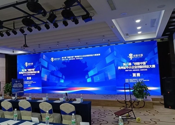 استئجار شاشة الألومنيوم المصبوب الميت / تركيب ثابت شاشة LED ذات لون كامل في الهواء الطلق الكبيرة ، لوحة LED خفيفة الوزن P20