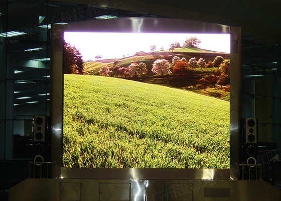 شاشة منحنية داخلية 1/16 وضع مسح 32x32 Dot P6 LED Ultra HD Display