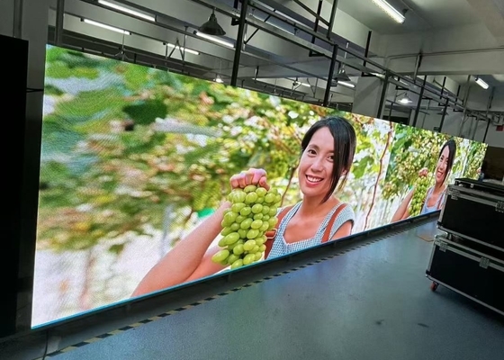 خزانة الألومنيوم الداخلية للصب الصبغ المكتمل لون شاشة LED RGB LED لوحات إعلانية عالية الكفاءة في استخدام الطاقة