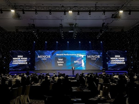 شاشة LED خارجية من الألومنيوم المصبوب بالصب الصبغ IP65 شريحة رقاقة ملونة كاملة 1/4 وضع مسح 7500cd / مربع
