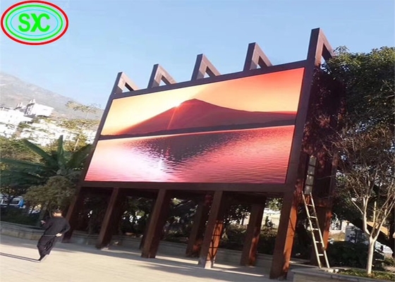 P3.91 لوحة إعلانات في الهواء الطلق 5000 نيتس السطوع 500 * 500mm 1R1G1B