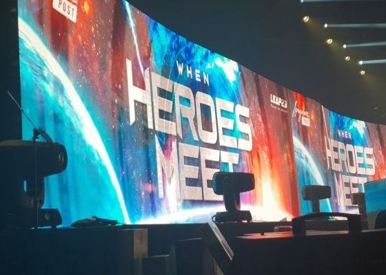 شاشة عرض LED ذات الدرجة الدقيقة في الداخل SMD P2 رقيقة للغاية لدور حفلات الزواج