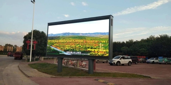 64x64 P5 RGB LED Curve Screen مقاوم للماء في الهواء الطلق ملون كامل ثلاث سنوات ضمان