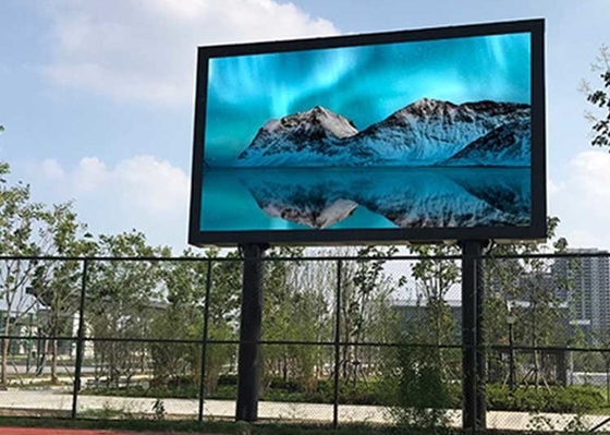 64x64 P5 RGB LED Curve Screen مقاوم للماء في الهواء الطلق ملون كامل ثلاث سنوات ضمان