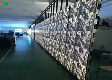 الشاشة المعتادة SMD1515 P2.5 Full Color Indoor Hanging LED Display في خزانة الألومنيوم المصبوب