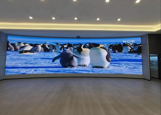 P1.667 SMD LED Small Pitch Display 200 * 150mm Module Wafer Chip مرنة و مقاومة للماء