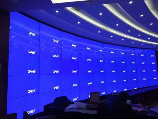 P2.5 الإعلانات الداخلية / الخارجية Full Color HD LED Rent Screen الجدار الإعلامي الكبير COB