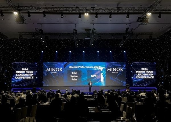 شاشات الإيجار من الألومنيوم المصبوب بالموت أسعار المصنع شاشات HD LED متعددة الاستخدامات لغرف الاجتماعات والكنائس والزفاف