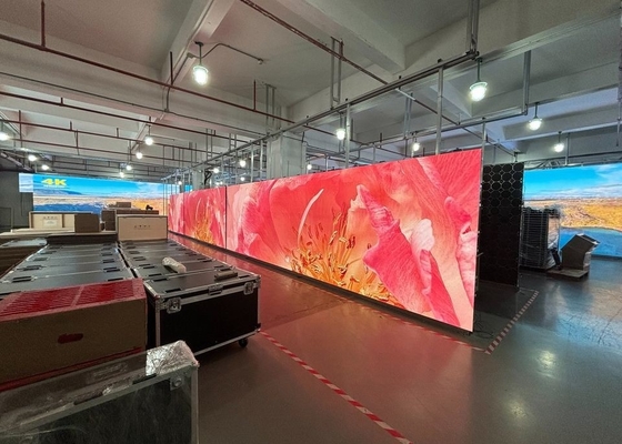 IP65 P10 محيط الملعب عرض LED ملون كامل 3000 هرتز 1R1G1B 320x160mm 7500cd / sqm