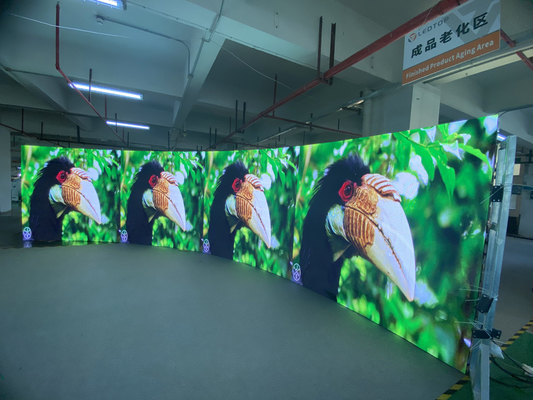 عرض داخلي إعلانات شاشة LED P2.5 معدل تحديث عالي HD 160000 نقطة لون واحد ومزدوج دون شبح