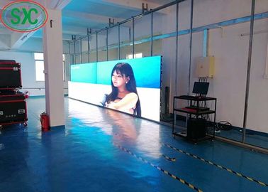 P2.5 شاشة LED داخلية ملونة كاملة مع غطاء الألومنيوم المسال 576X576mm ضمان لمدة ثلاث سنوات