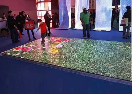 P2.5 فيديو ملون كامل أرضية الرقص، SMD أسطوانات الأرضية المضيئة 1/32 مسح 160 * 160mm Module
