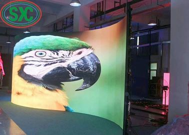 شاشة عالية الوضوح كاملة الألوان الرياضية الملتوية LED ، مشهد شاشة كبيرة 1R1G1B
