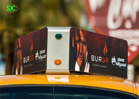 وضع التحكم غير المتزامن للسيارة LED Billboard DC 5V للإعلان والتسويق