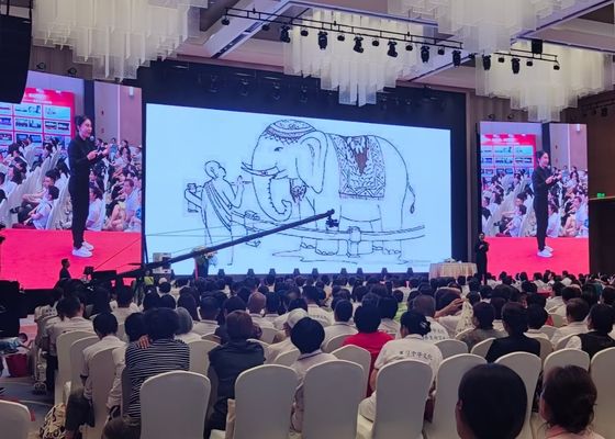 P10 SMD الشاشة المضادة للماء في الهواء الطلق كامل اللون LED للملاعب