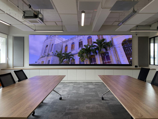 مساحة النقاط 2mm LED Video Wall HD P2 شاشة LED داخلية 640x640mm لوحة الألومنيوم المصبوبة