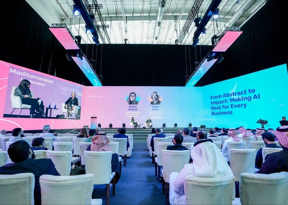 شاشة LED للإعلانات الخارجية P4 عالية السطوع مع غلاف الألومنيوم المصبوب