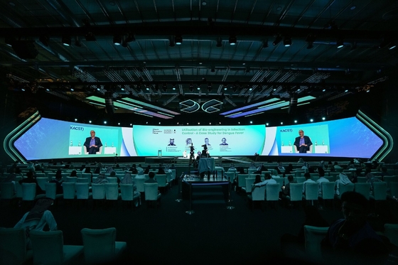 تركيب الإيجار عرض داخلي وخارجي ضوء عالي عرض LED خارجي مضاد للماء بألوان كاملة