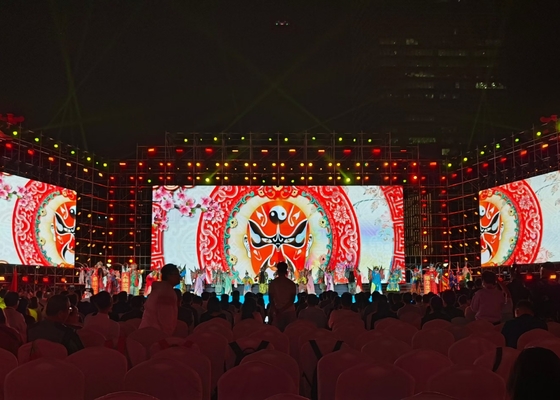 P4 Hanning LED Display الصب الصب الألومنيوم SMD2121 512mm X 512mm القاعدة الصب الألومنيوم 64 X32 Dot Matrix