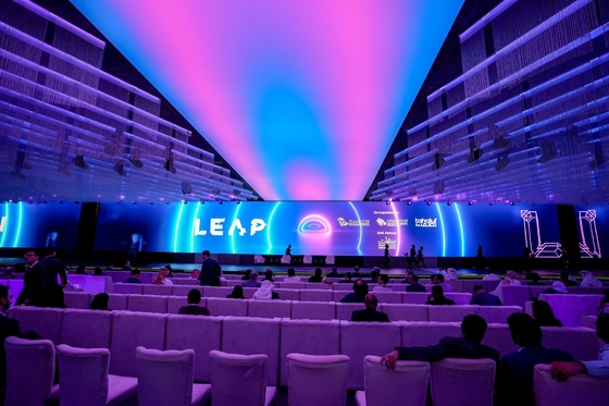 ألعاب LED ذات ألوان كاملة في الهواء الطلق