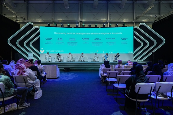 معلق P12 في الخط جامبو مضاد للماء شاشة LED RGB 192x192 وحدة LED