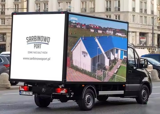 شاحنة متنقلة تأجير ملون كامل P2.6 داخلي LED Screen تأجير HD Stadium