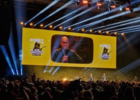 4m X 3m النظام الكامل P2.6 P2.9 P3.91 P4.81 شاشة LED 500mmx500mm لوحة LED خلفية لون كامل شاشة LED داخلية خارجية