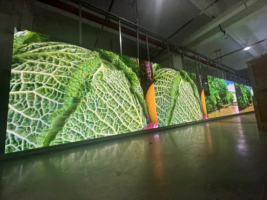 شاشة LED ذات دقة عالية P2.6 شاشة LED داخلية ملونة كاملة مع 160000 بكسل / م sup2 500 * 500mm حجم الوحدة