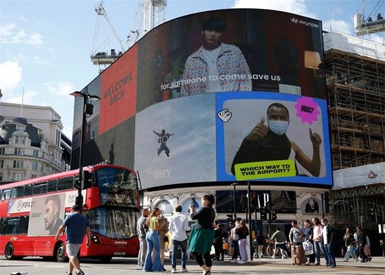 شاشة إعلانات LED خارجية SMD P8، درجة وضوح 8 مم، مقاومة للماء IP65