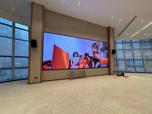شاشة داخلية p4 Full Color LED Display عالية الدقة شاشة P4mm مستقرة ودائمة للحلول الإعلانية