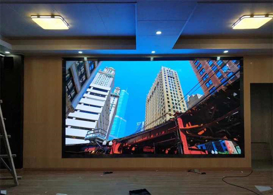 شاشة LED ثابتة داخلية / صندوق حديدي P2.5 شاشة LED مستأجرة 1R1G1B بكسل