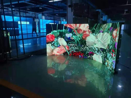 شاشة إعلانات رقمية P5 HD داخلية ذات لون كامل شاشة LED ذات لون كامل شاشة إعلانات رقمية رقيقة للغاية منتجات تجارية ساخنة للبيع شاشة RGB SMD LED في عامل
