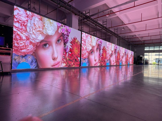 شاشة منحنية داخلية 1/16 وضع مسح 32x32 Dot P6 LED Ultra HD Display