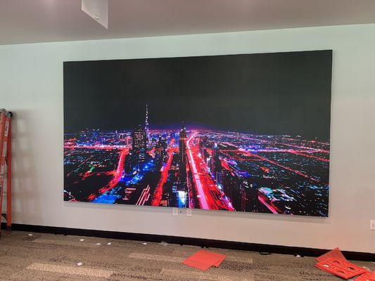سعر جيد شاشة LED GOB ملونة بالكامل مضادة للتصادم وعمر تشغيلي 100 وضمان عمر تشغيلي طويل الانترنت