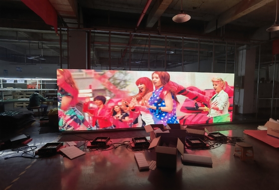 HD الإيجار مرن Flicker مجاني P10 مربع العرض LED 1/4 وضع مسح IP67